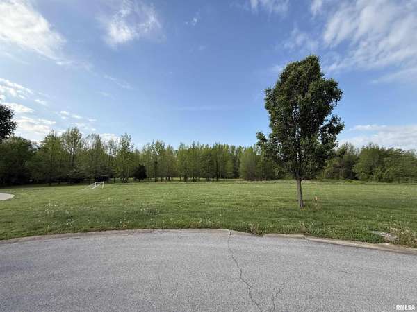000 Eugene LN, Marion, IL 62959