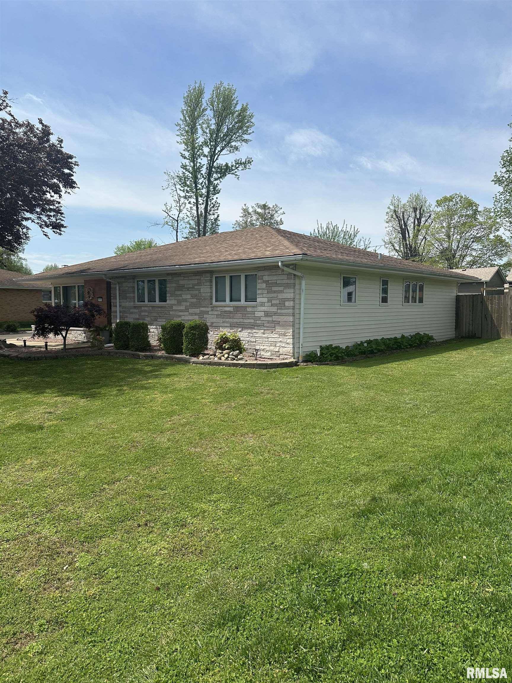 Pinckneyville, IL 62274,111 Panther DR