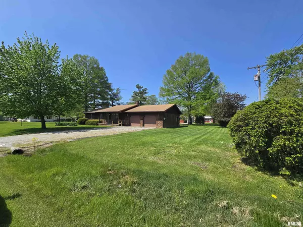 Belle Rive, IL 62810,201 S DOGWOOD ST