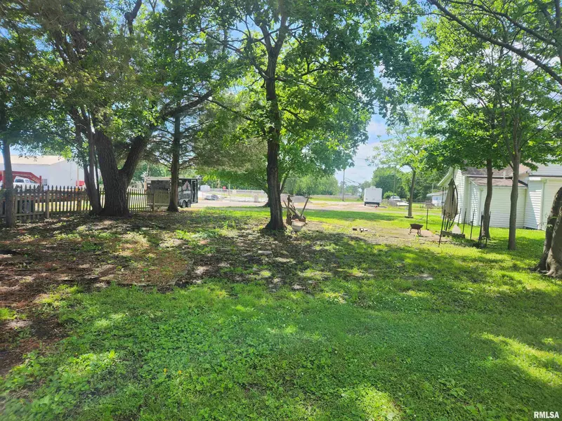 408 Duckworth ST, Pinckneyville, IL 62274