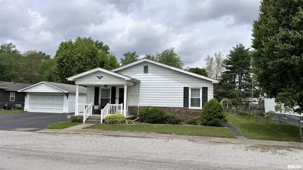 West Frankfort, IL 62896,709 W JONES ST