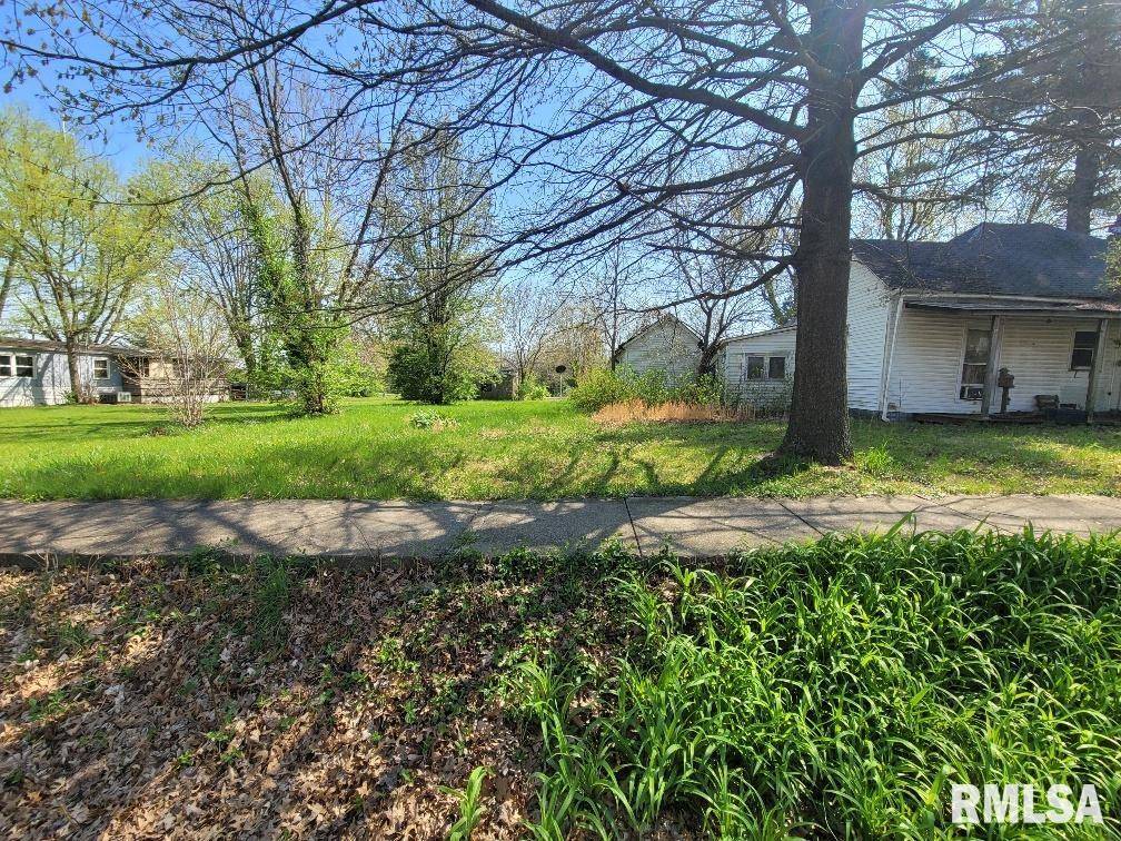 Dix, IL 62830,425 W WASHINGTON ST