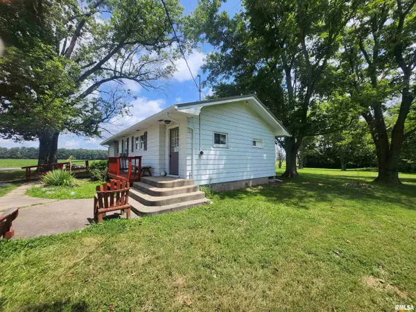 Duquoin, IL 62832,970 BEECH RD