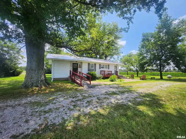 Duquoin, IL 62832,970 BEECH RD