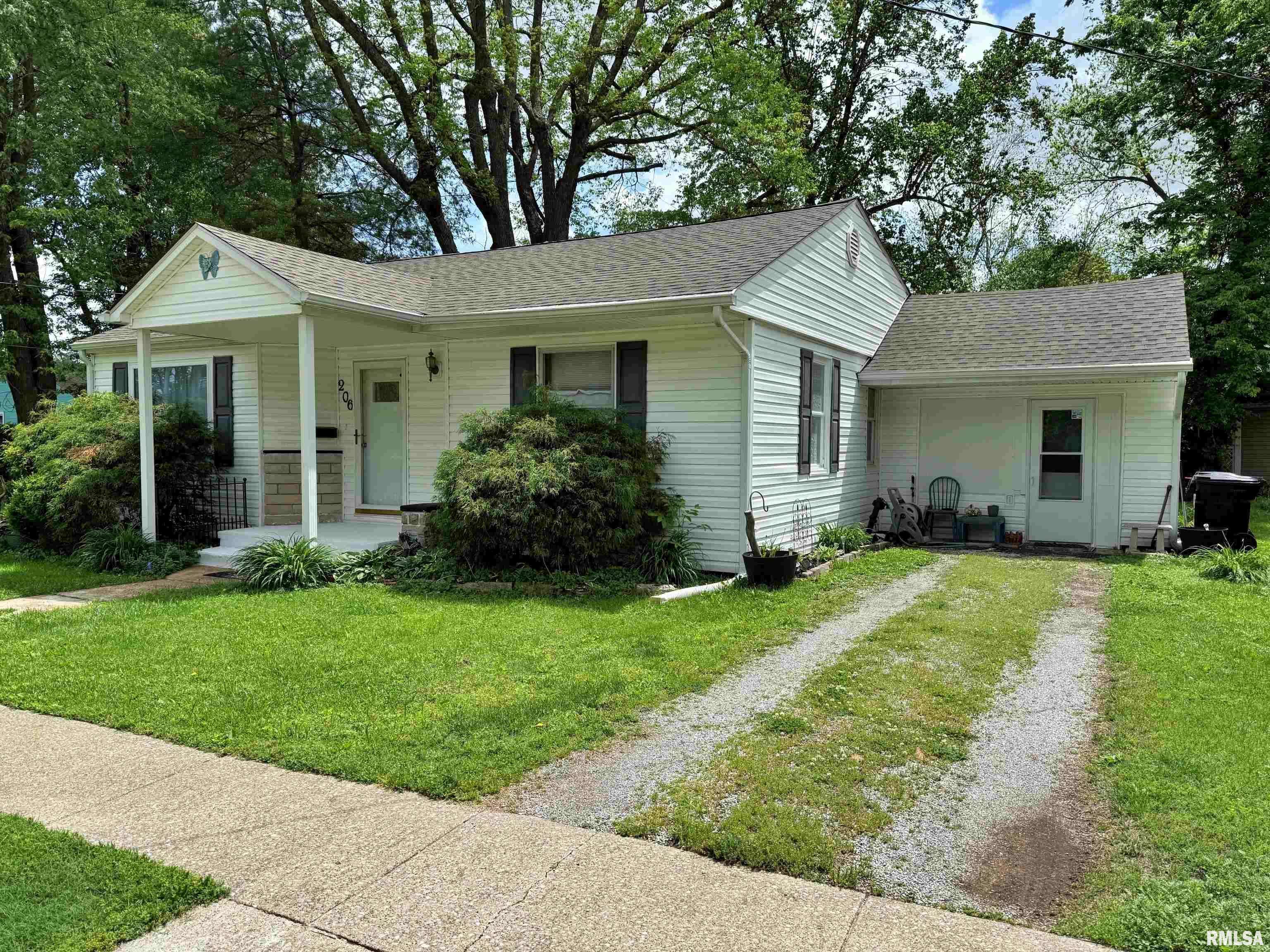 Metropolis, IL 62960,206 W 16TH ST