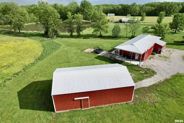 Centralia, IL 62801,1821 Zion Hill RD