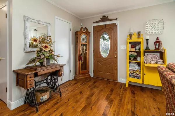 Christopher, IL 62822,24 KAREN DR