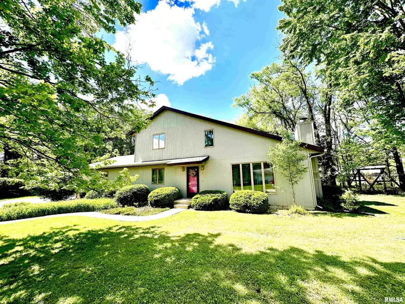 7 LAKEWOOD DR, Centralia, IL 62801
