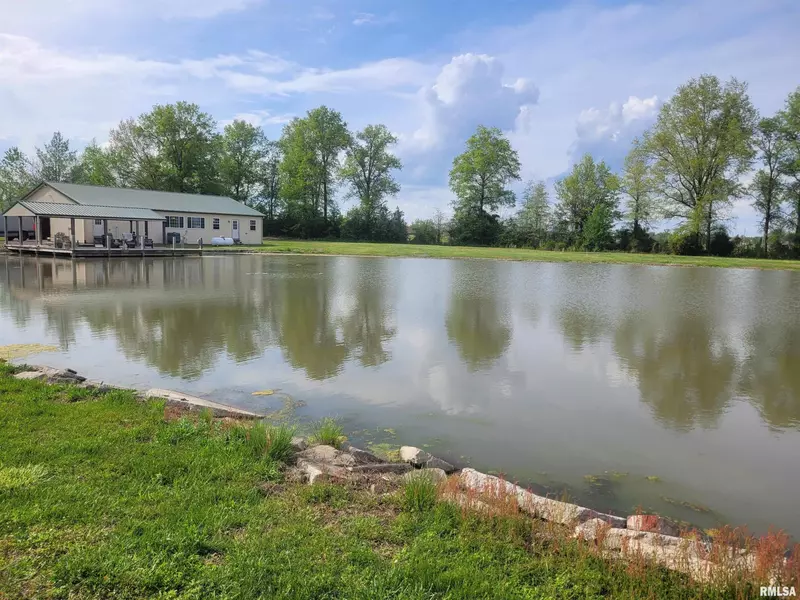 7993 State Highway 14 HWY, Duquoin, IL 62832