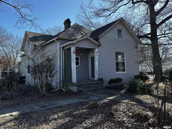 402 S MAIN ST, Benton, IL 62812