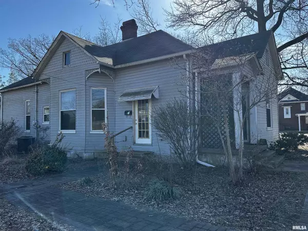 Benton, IL 62812,402 S MAIN ST