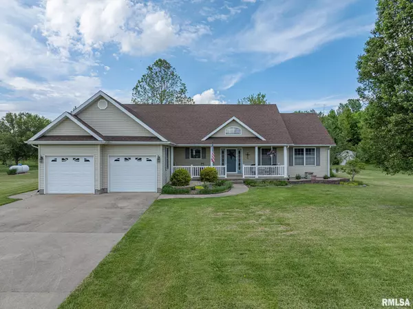5175 BAKER RD, Salem, IL 62881