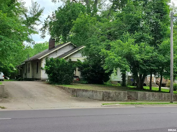 Carbondale, IL 62901,607 N ALMOND ST #1