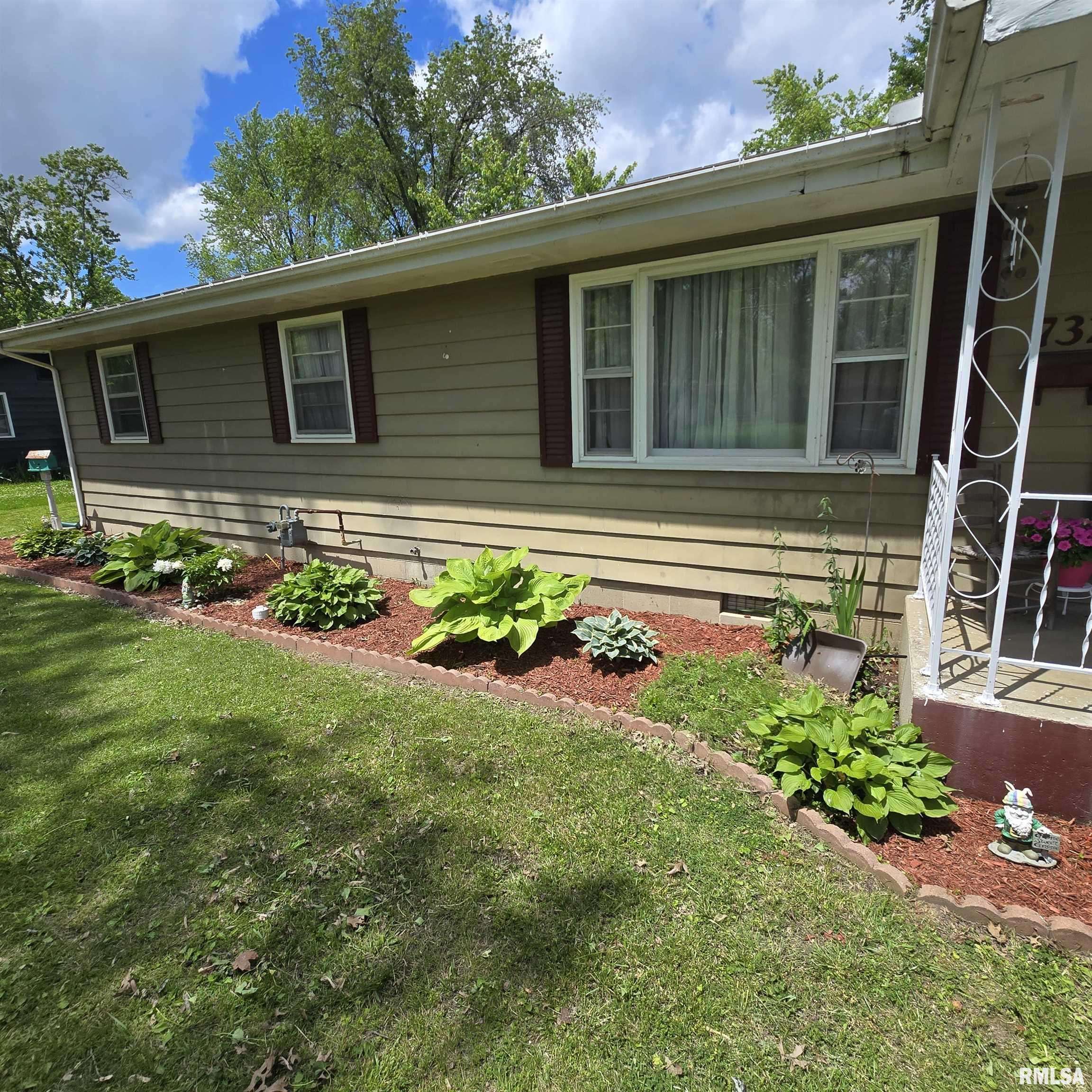 Salem, IL 62881,732 W Lovell ST