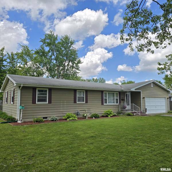 732 W Lovell ST,  Salem,  IL 62881