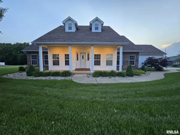 14327 N McRaven LN, Mt Vernon, IL 62864