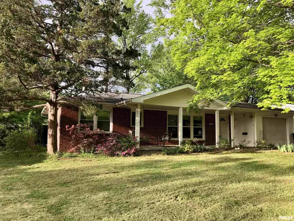1404 W TAYLOR DR, Carbondale, IL 62901