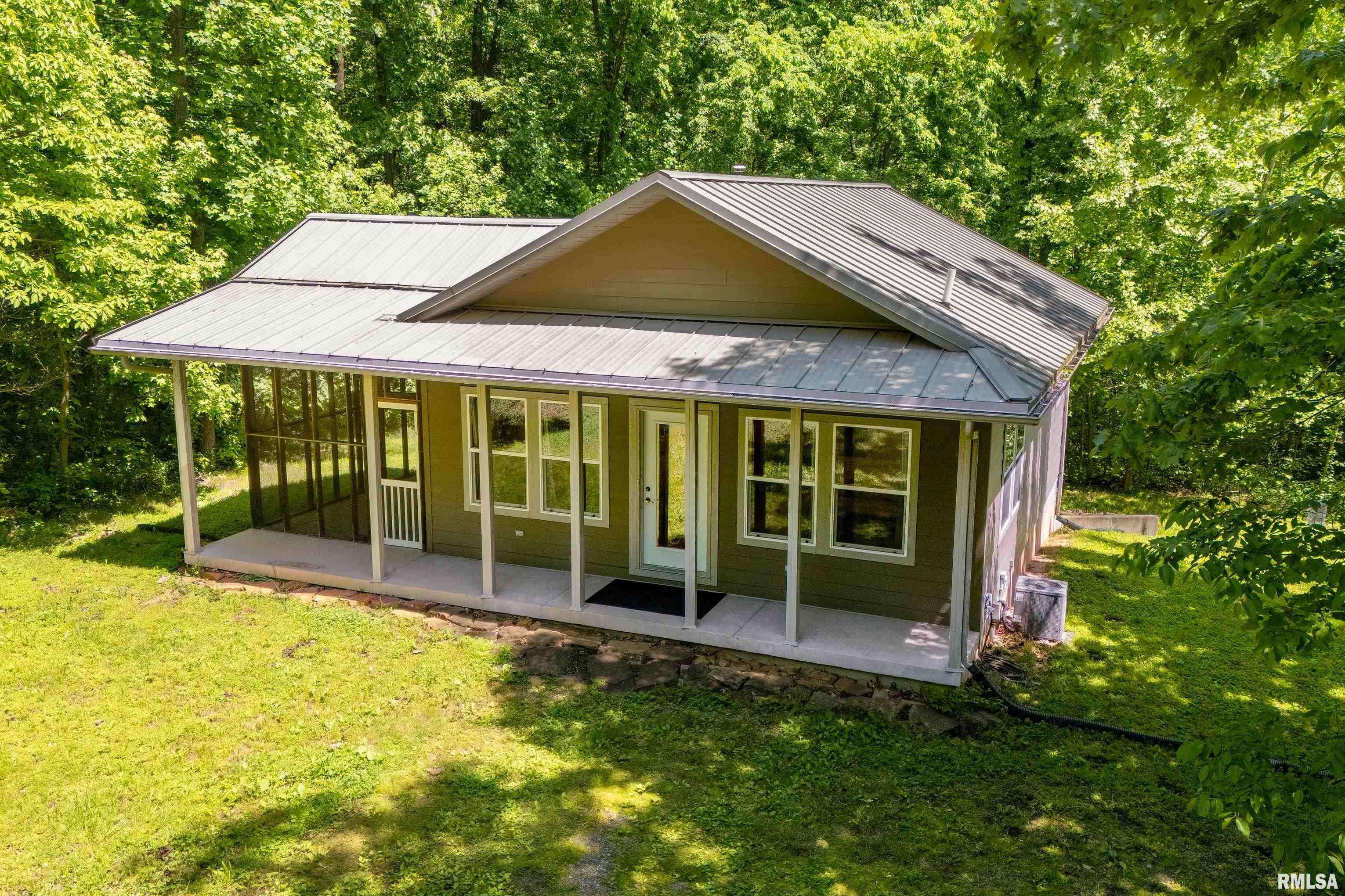 77 Sheppard LN,  Makanda,  IL 62958
