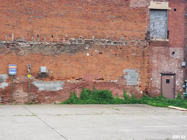 Murphysboro, IL 62966,000 CHESTNUT ST