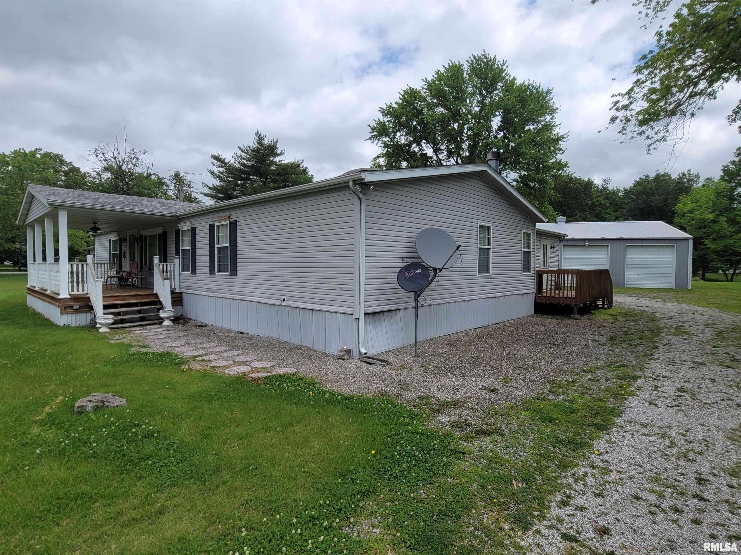 Salem, IL 62881,3614 S Hotze RD