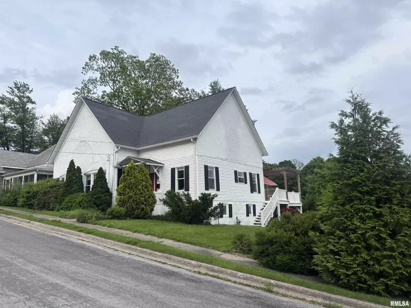 680 STRATTON ST, Chester, IL 62233