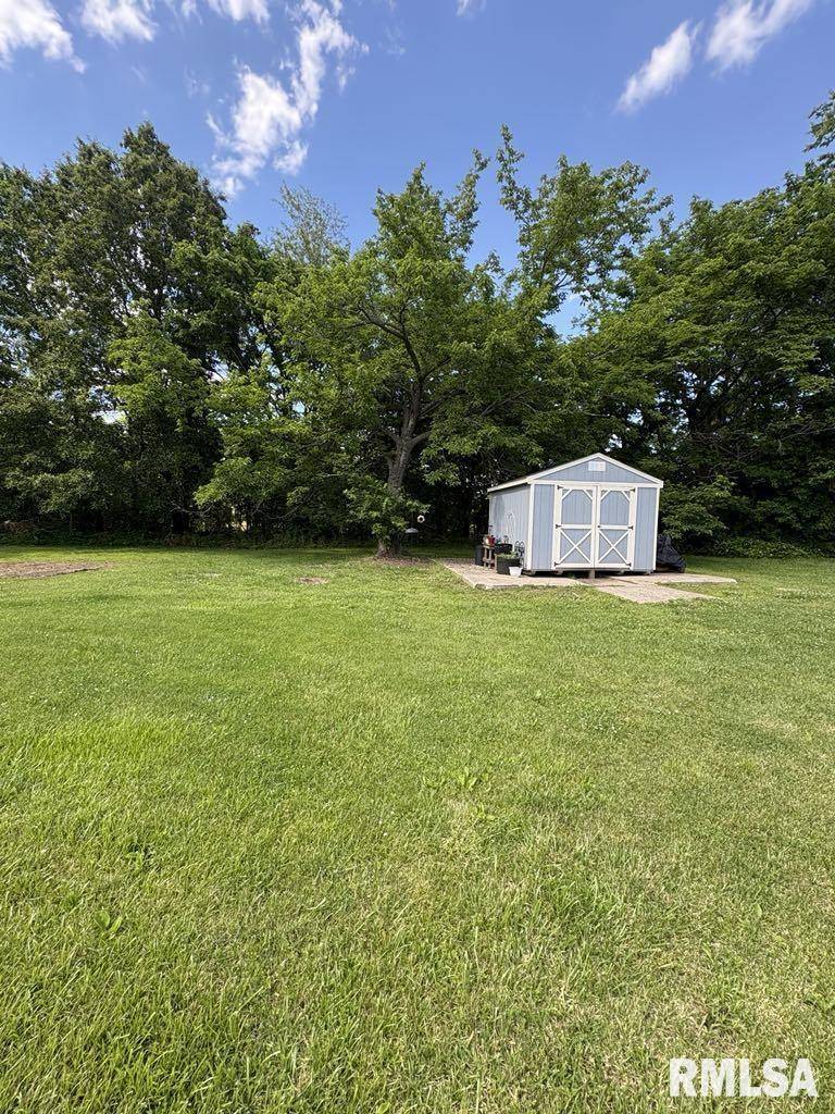 West Frankfort, IL 62896,17227 Number 9 Blacktop