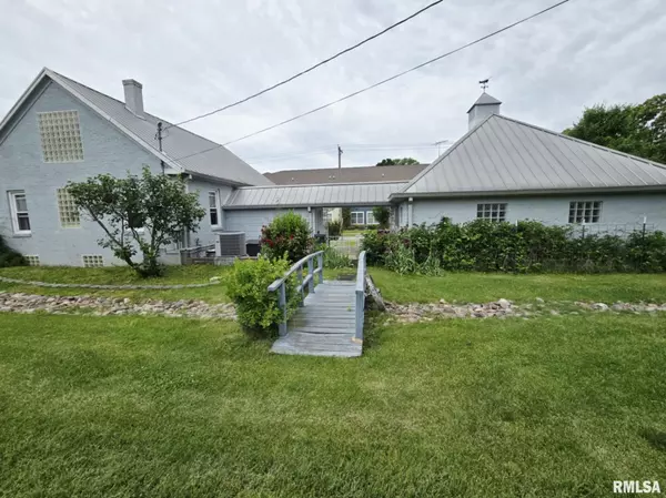 Mcleansboro, IL 62859,112 W MAIN ST