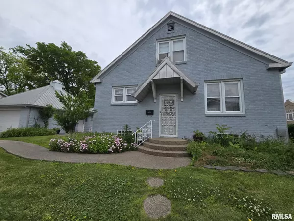 Mcleansboro, IL 62859,112 W MAIN ST