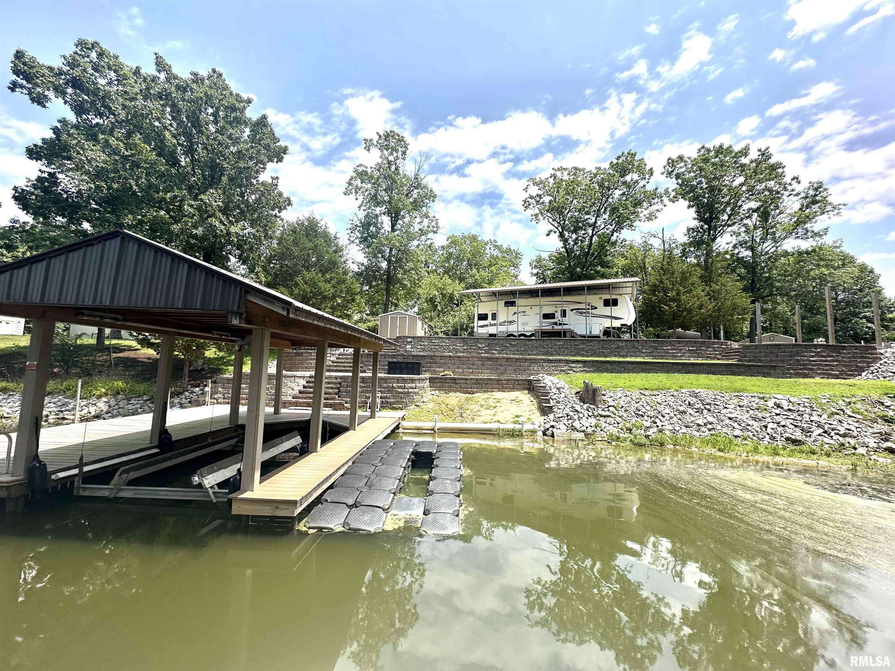 3287 CUMBERLAND RD, Centralia, IL 62801