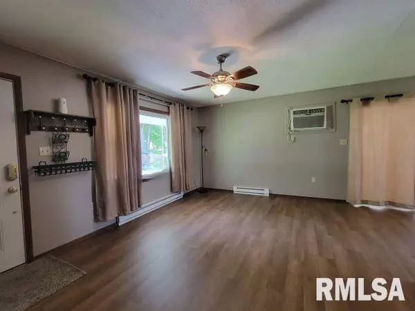 Desoto, IL 62924,403 E JACKSON ST