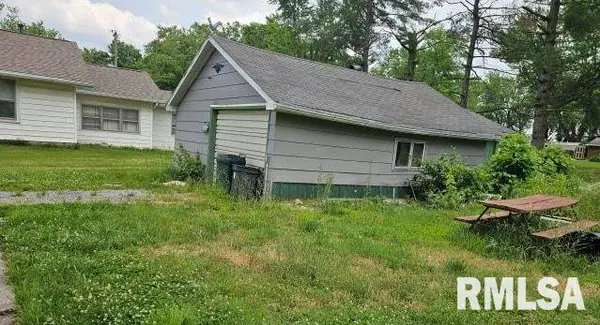 Galatia, IL 62935,211 E LINCOLN ST