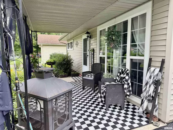 Metropolis, IL 62960,302 LINDSEY AVE