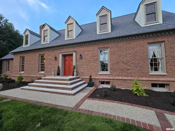 14426 N Old Centralia LN, Mt Vernon, IL 62864