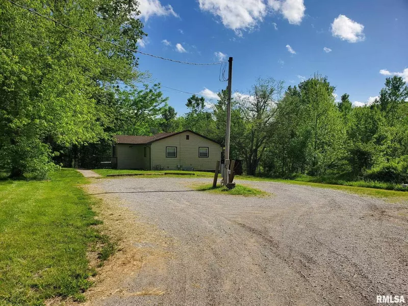 259 WARREN RD, Carbondale, IL 62901