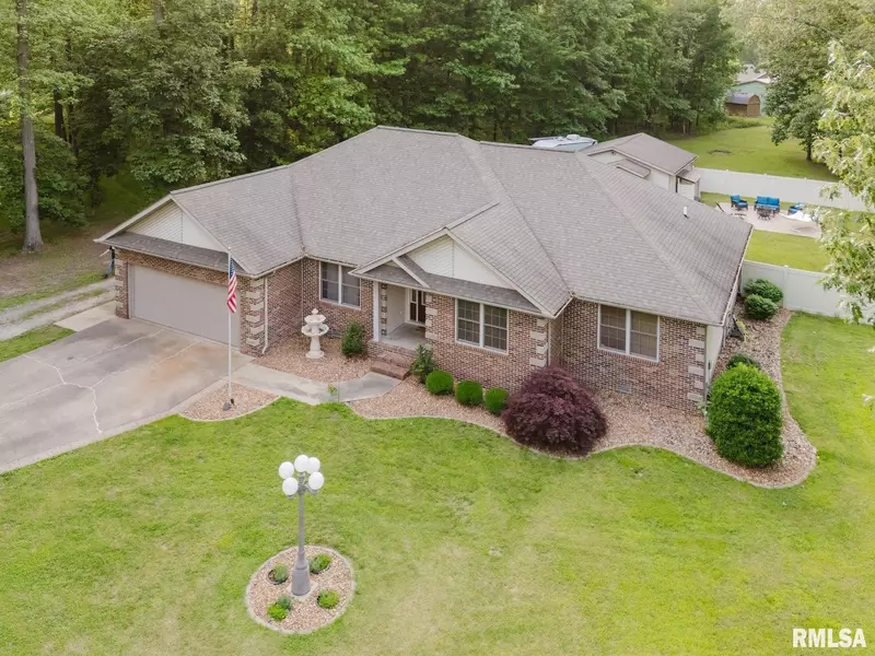 407 MARGARET DR, Herrin, IL 62948