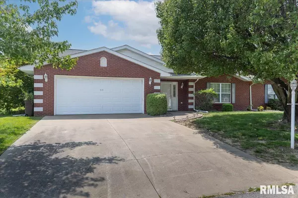 1504 APACHE DR, Marion, IL 62959