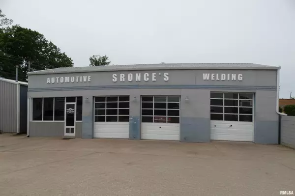 Pinckneyville, IL 62274,105 W WATER ST