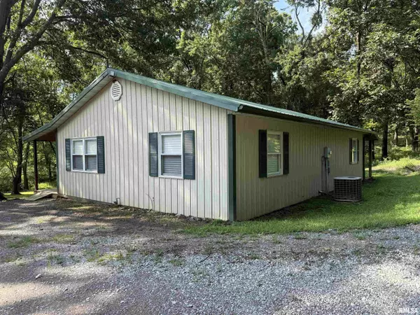 Creal Springs, IL 62922,880 State Route 166