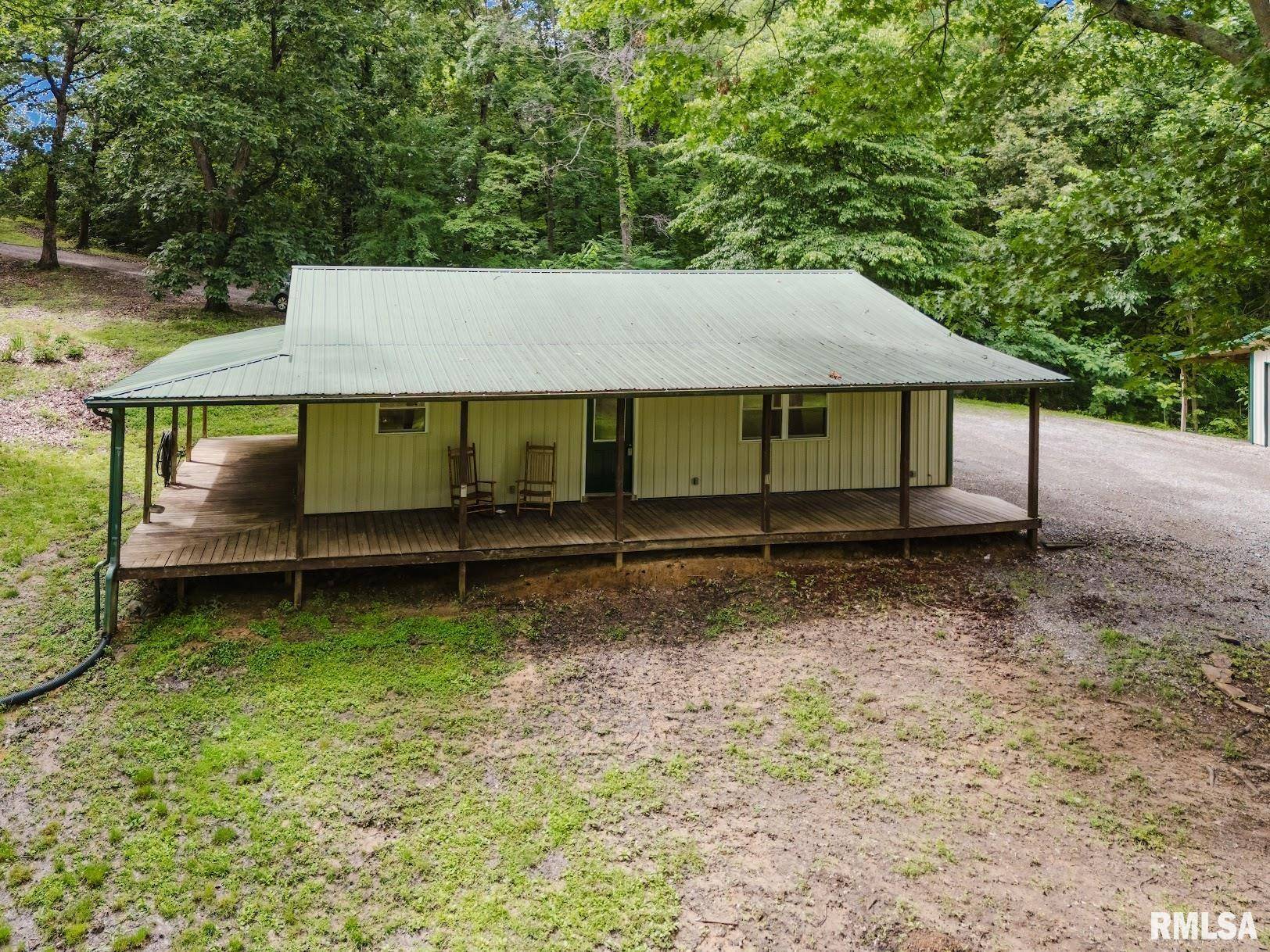 880 State Route 166, Creal Springs, IL 62922