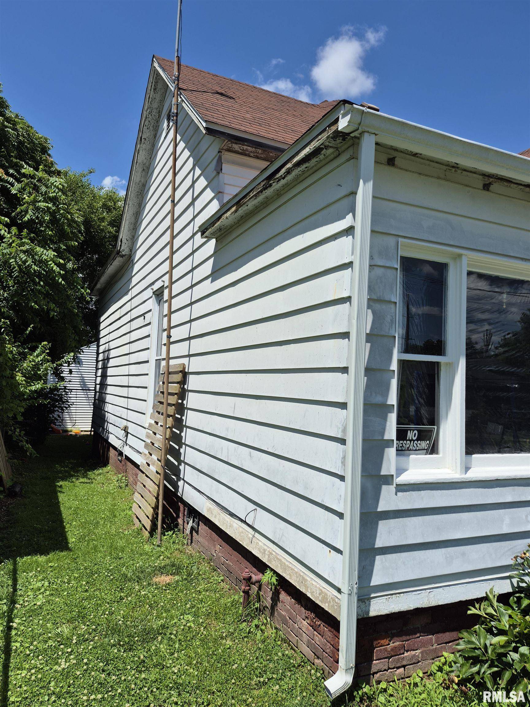 Harrisburg, IL 62946,110 W PARK ST