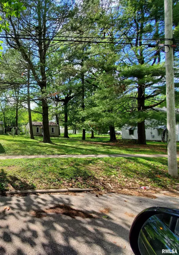 Carbondale, IL 62901,506 N ALMOND ST