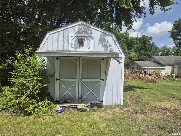 Harrisburg, IL 62946,1905 W POPLAR ST