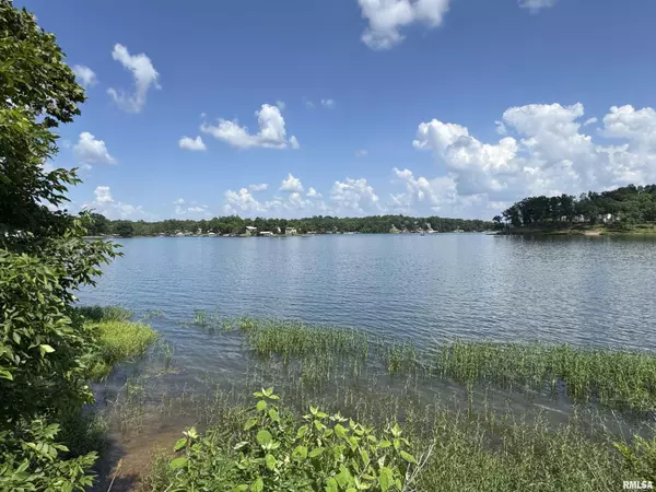Goreville, IL 62939,1135 N LAKESHORE DR