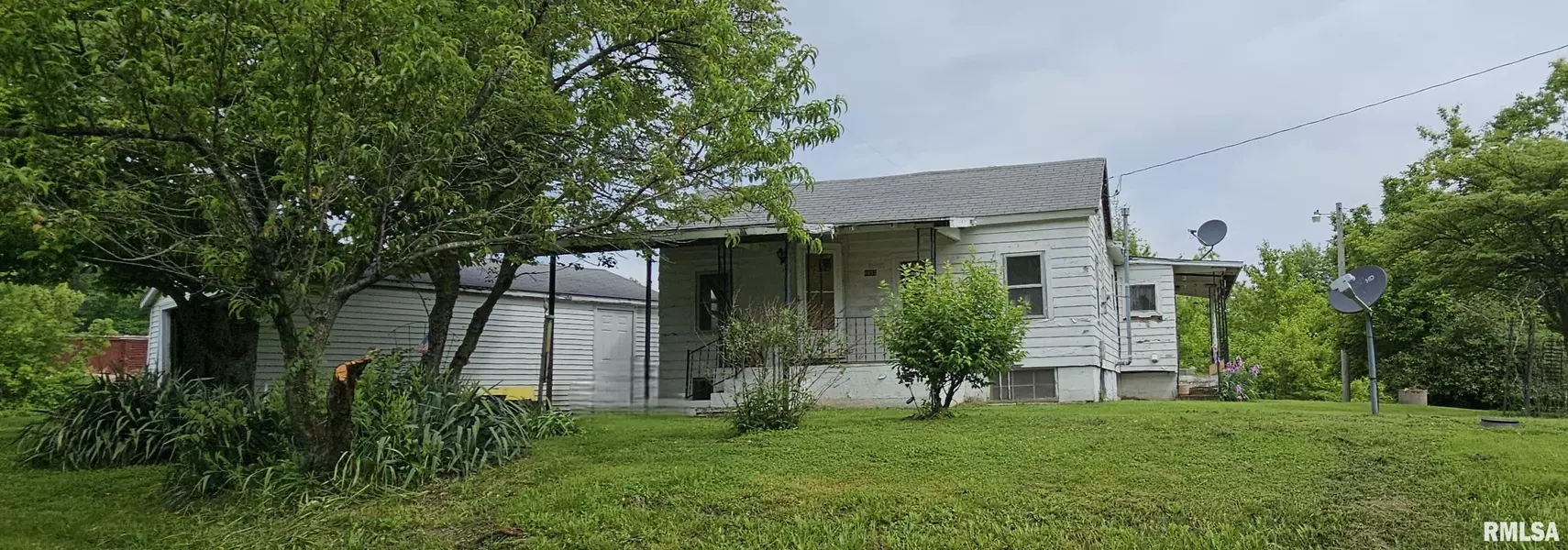 4801 Quail Run RD, Salem, IL 62881