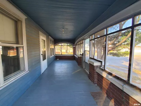 Carbondale, IL 62901,724 N Carico ST