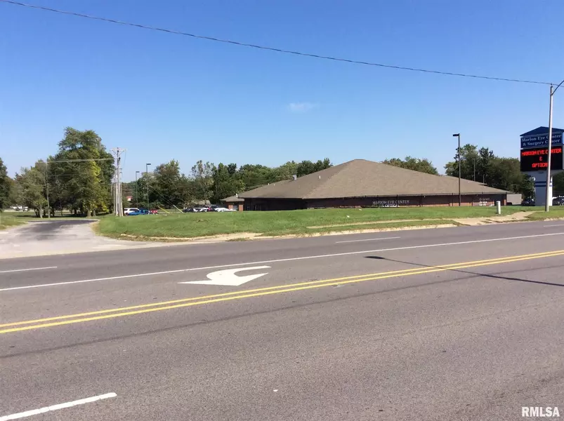 2906 BROADWAY, Mt Vernon, IL 62864