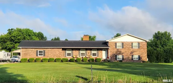 9867 N Illinois Highway 148 HWY, Mt Vernon, IL 62864