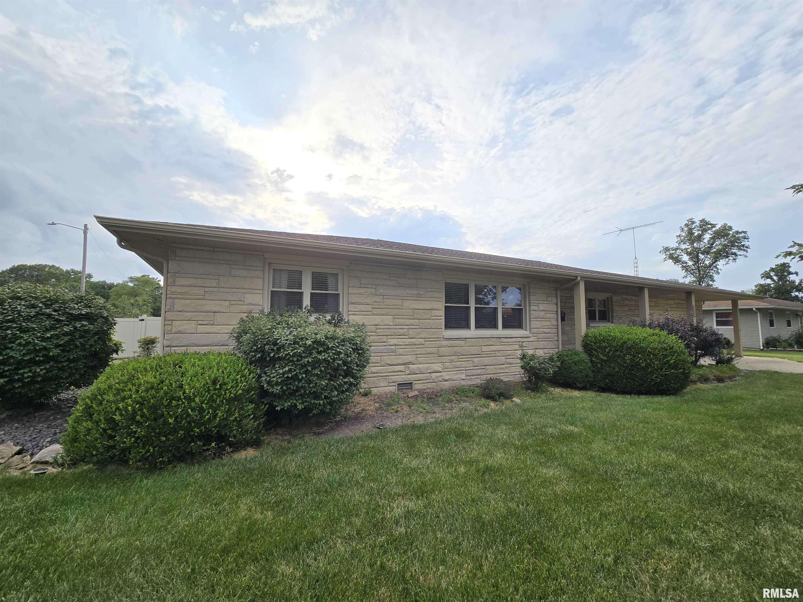 Centralia, IL 62801,646 SARA DR
