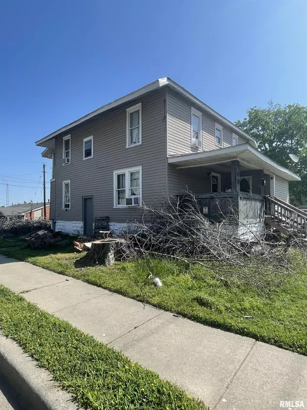 Carbondale, IL 62901,300 E COLLEGE ST