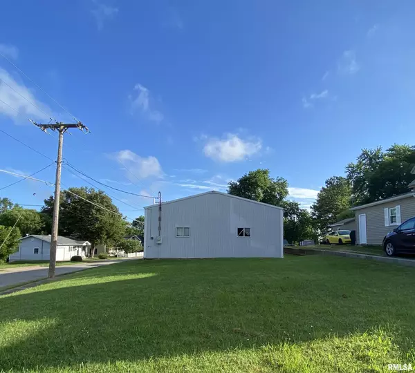 Harrisburg, IL 62946,1100 E SLOAN ST